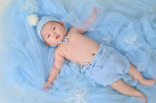 龙岩两个半月宝宝发育标准 龙岩两个半月宝宝发育标准